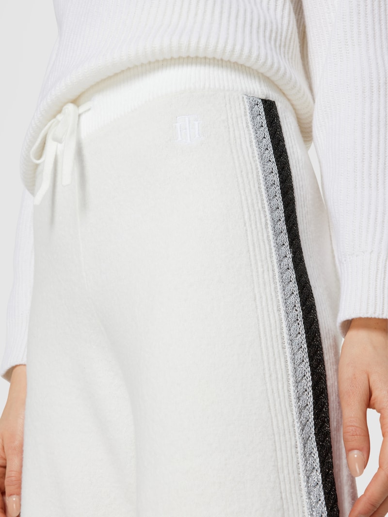 Flared Leg Hose mit Effektgarn in offwhite