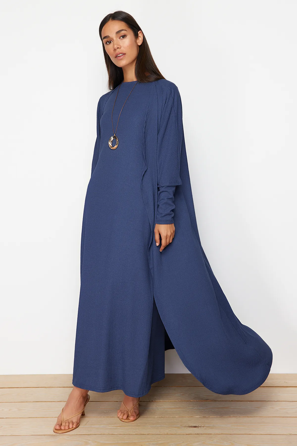 Trendyol Modest  Blauer Wickel-Kimono-Kleid-Strickanzug TCTSS24EB00203