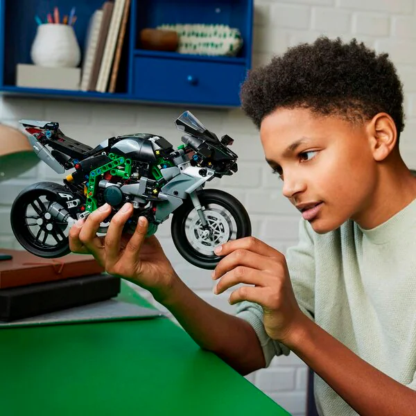 LEGO Technic 42170 Kawasaki Ninja H2R