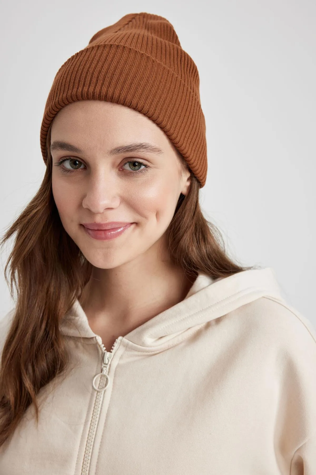 DeFacto  Basic-Strick-Baskenmütze für Damen