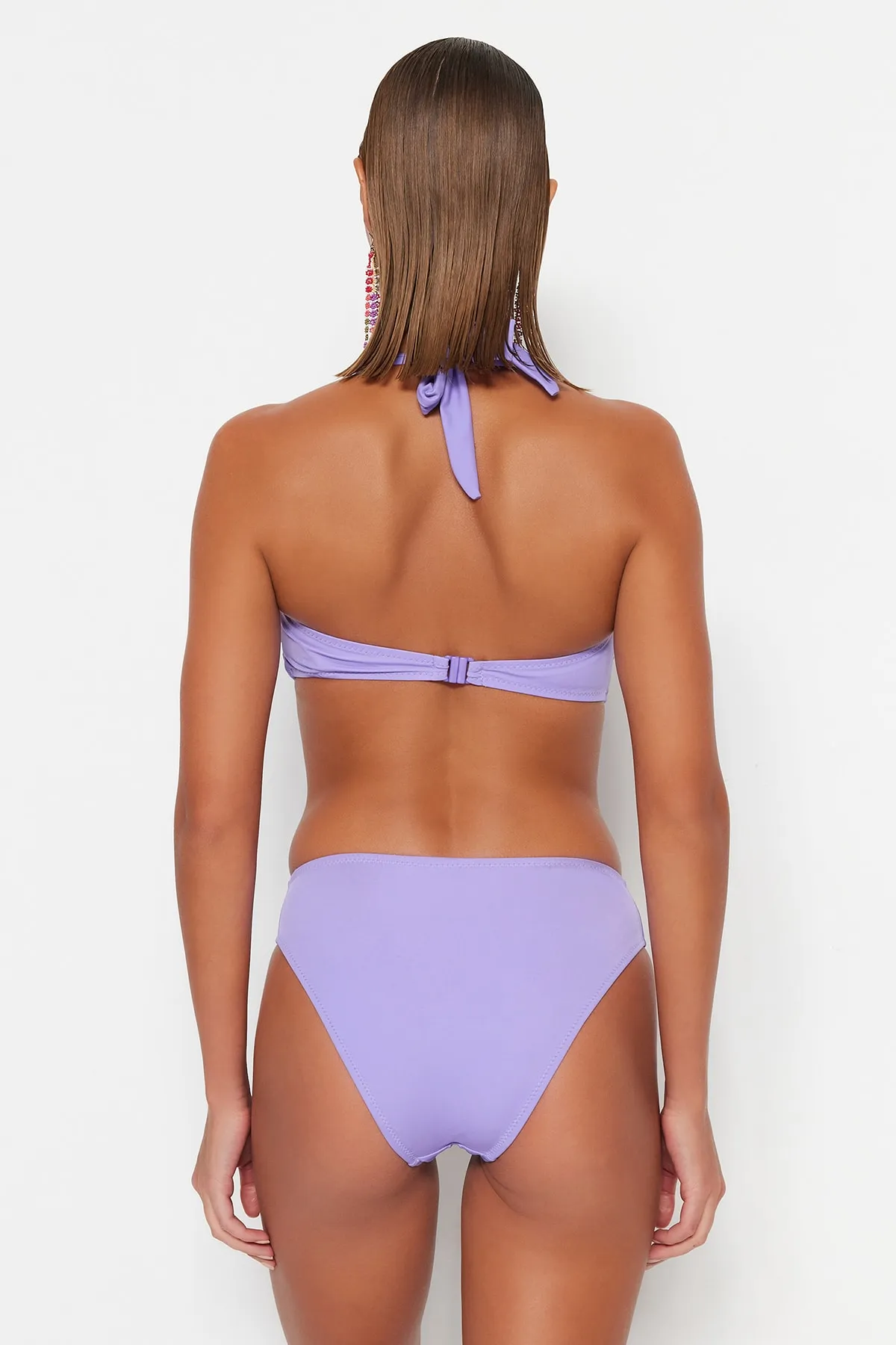 Trendyol Collection  Lila Bikinihose mit V-Ausschnitt und normalem Beinverlauf TBESS22BA0050