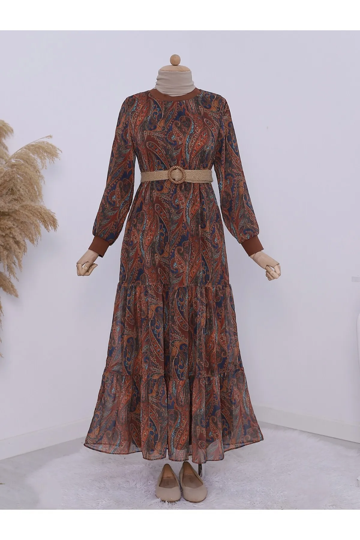 Modamorfo  Teilweise gefüttertes Chiffonkleid mit ethnischem Musterrock