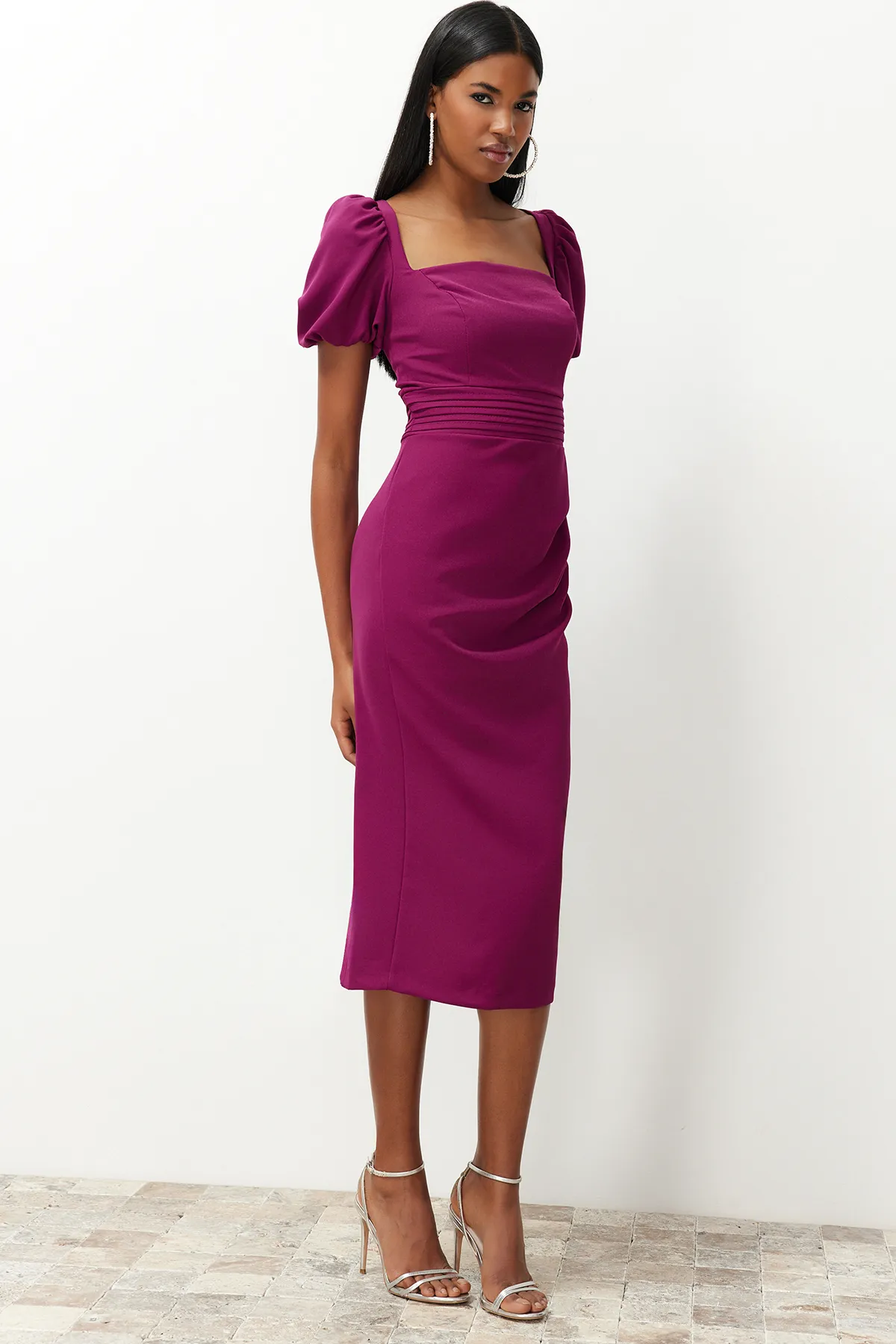 Trendyol Collection  Lila Taillen-detailliertes, figurbetontes Webkleid TPRSS24EL00158