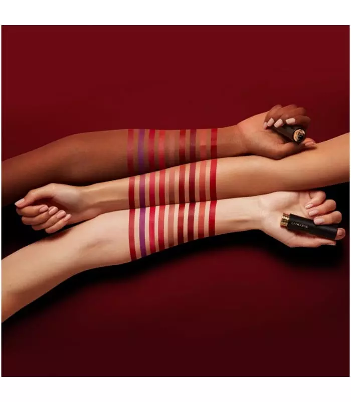 L'ABSOLU ROUGE DRAMA MATTE Rouge à lèvres mat poudré, tenue & confort longue durée
