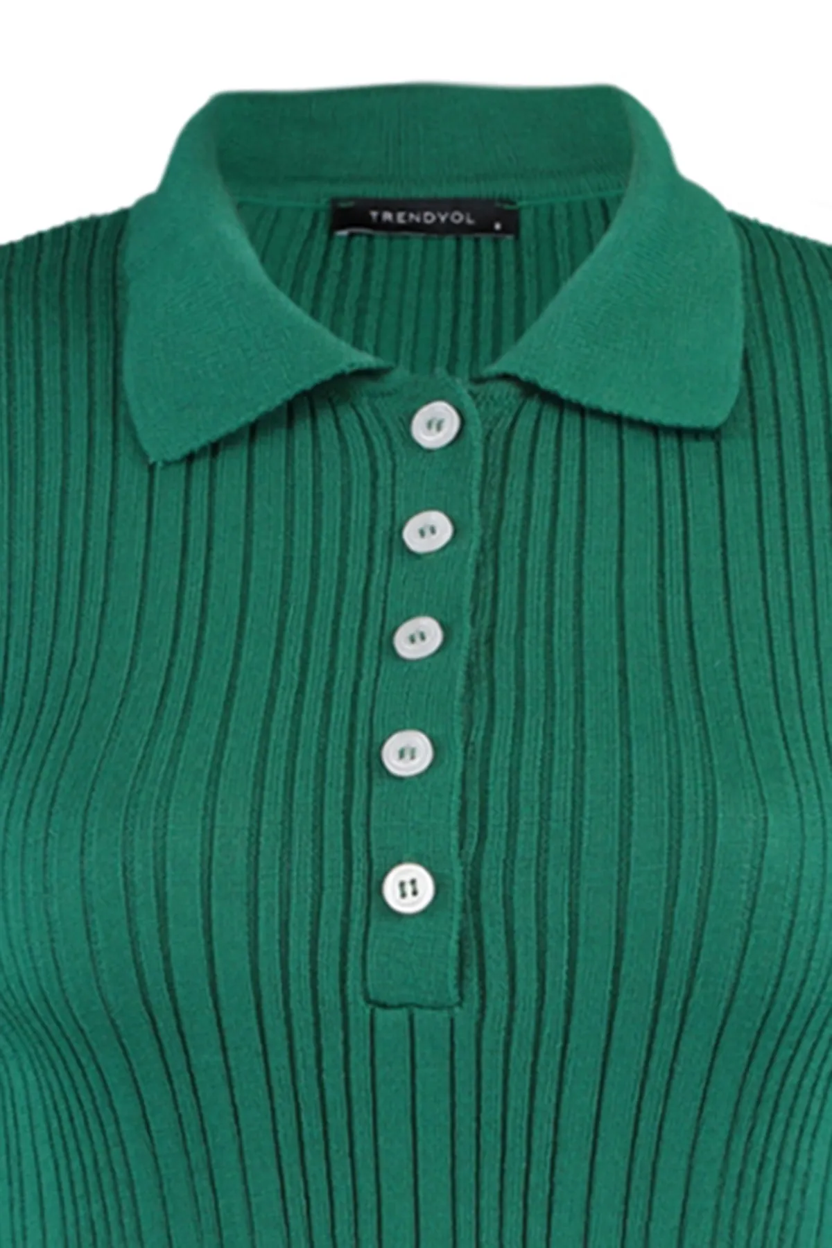 Trendyol Collection  Smaragdgrüner gerippter Strickpullover mit Polokragen TWOAW21KZ0773