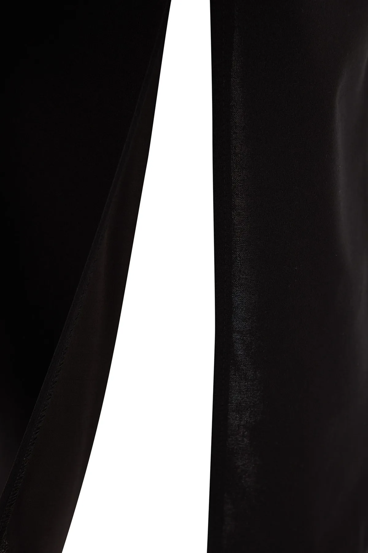 Trendyol Collection  Schwarzer Crêpe-Maxirock mit hoher Taille und Stretch-Strick, Schnalle, Schlitzdetail TWOAW24ET00054
