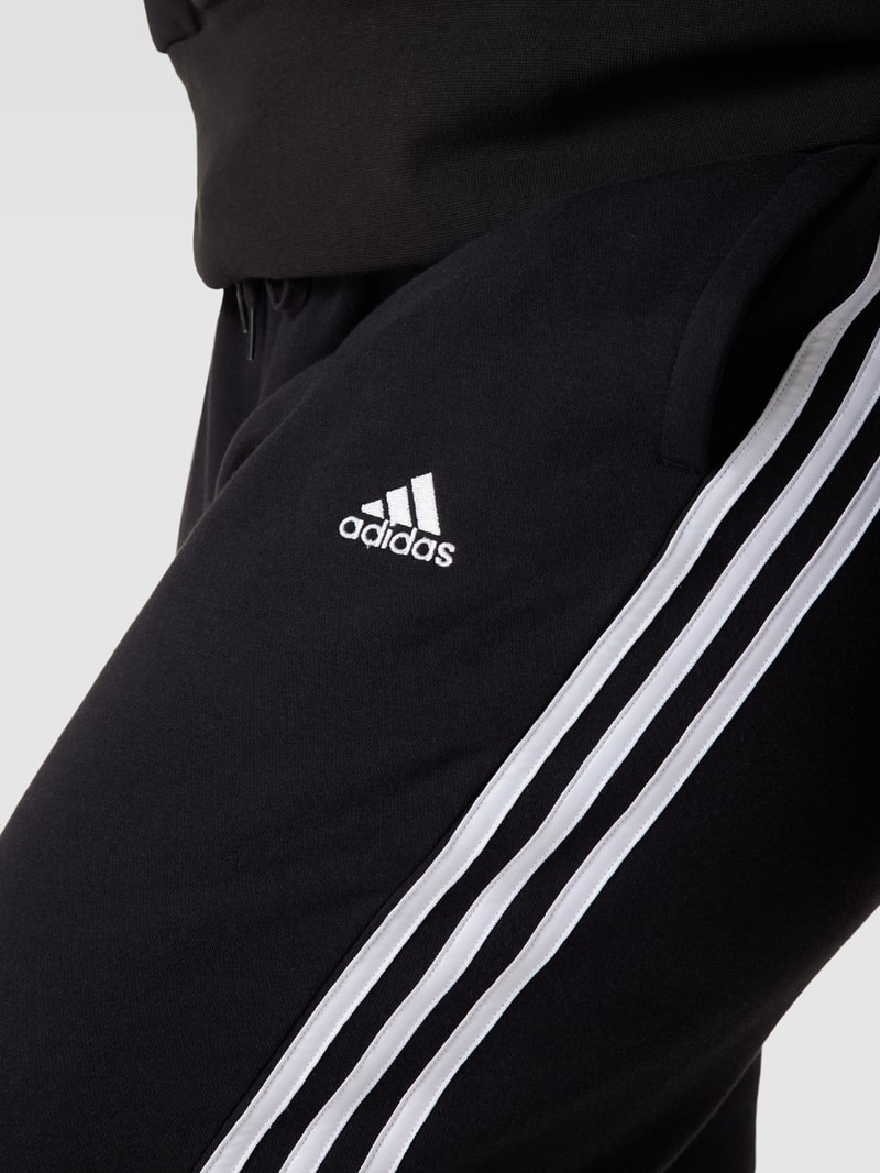 PLUS SIZE Sweatpants mit Brand-Stitching in schwarz