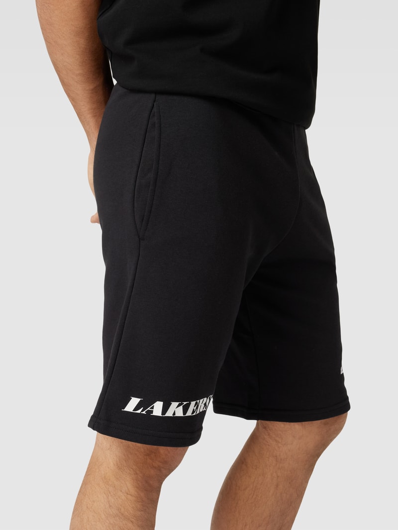 Shorts mit Prints Modell 'NBA WORDMARK' in schwarz