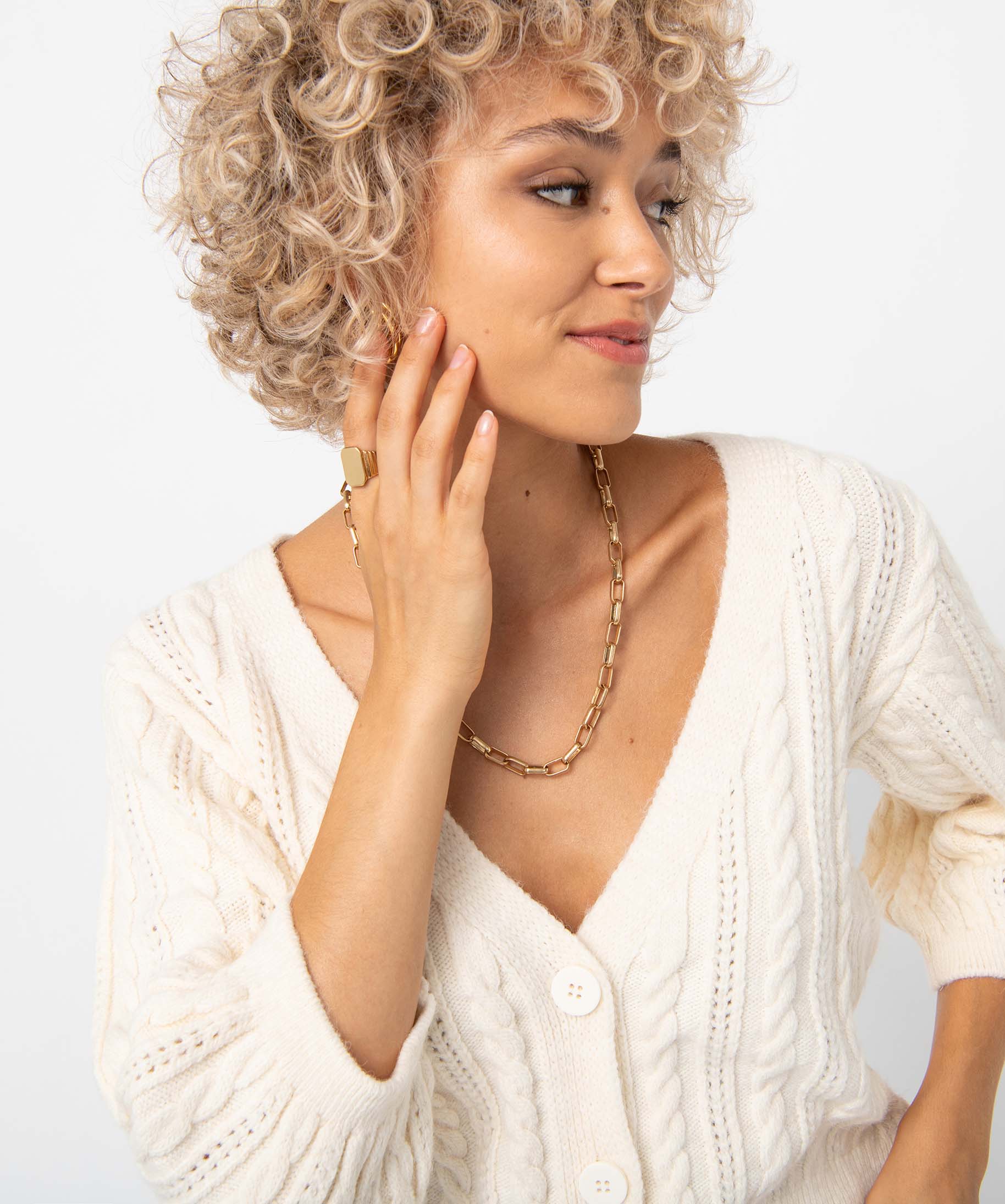 Gilet femme à col V en maille torsadée ecru | GEMO