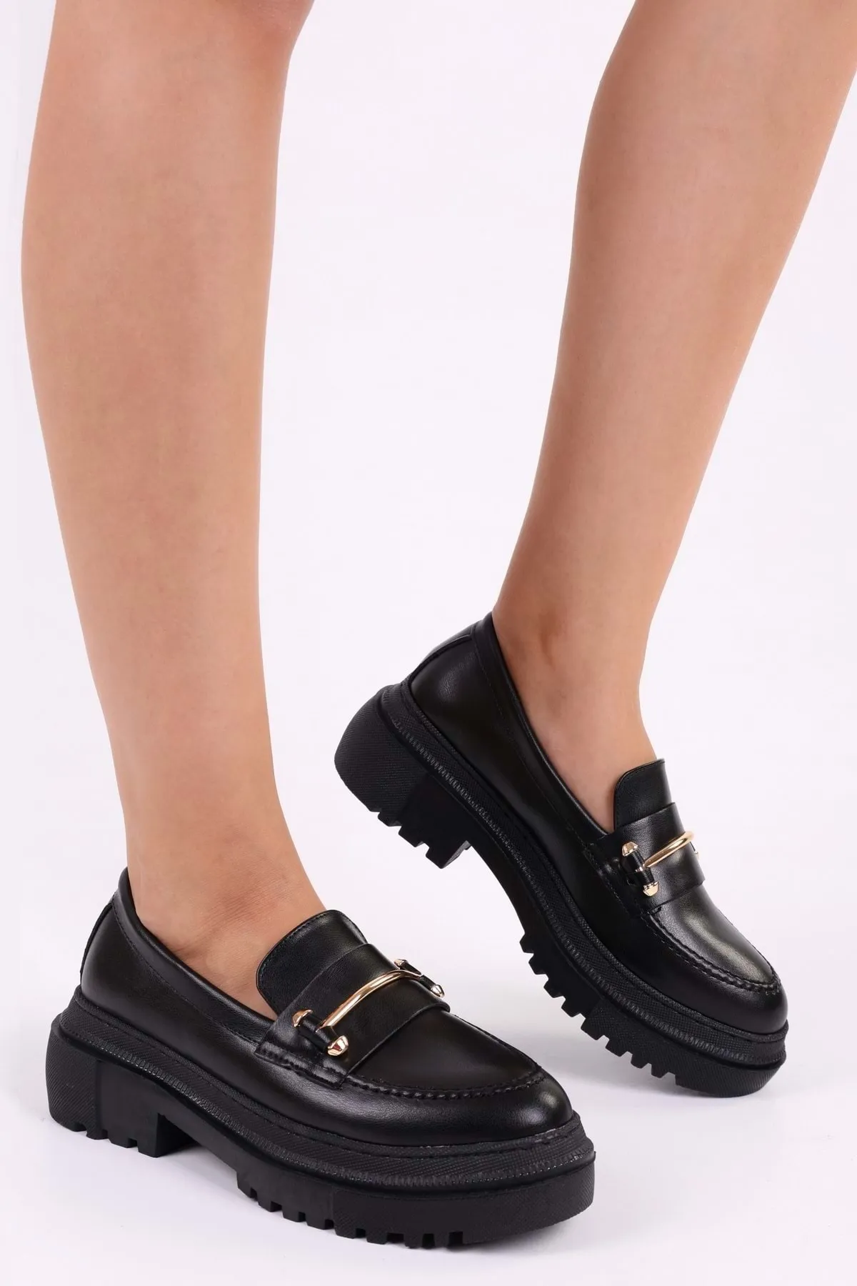 Shoeberry  Luis Black Skin Daily Loafer mit dicker Sohle und Schnalle für Damen