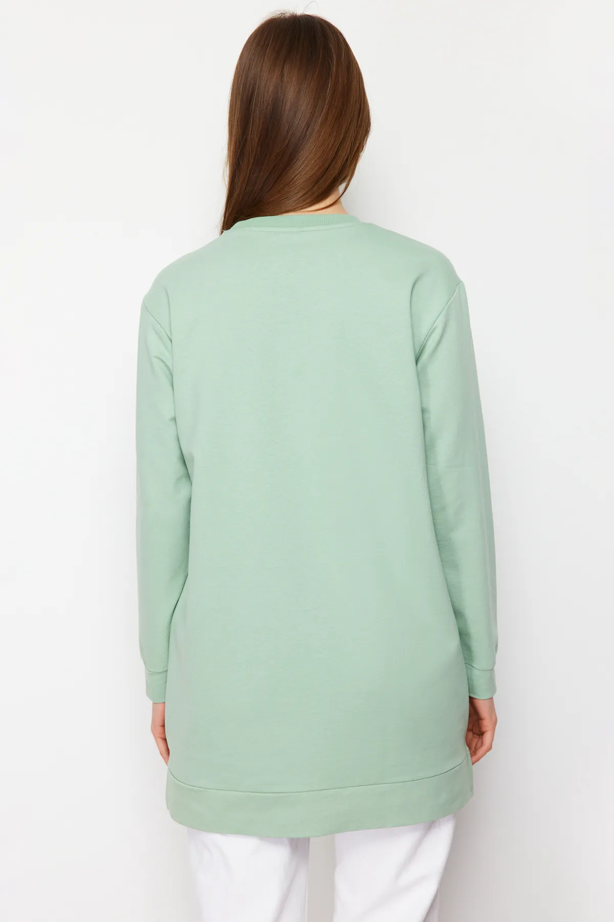 Trendyol Modest  Mintgrüne Stricktunika mit Rundhalsausschnitt und Steindetail TCTSS22TN0072
