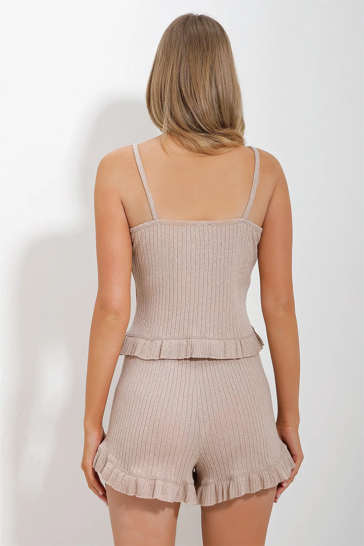 Trend Alaçatı Stili  Damen-Doppelset mit Rüschen und Stein-Seilriemen ALC-X11542