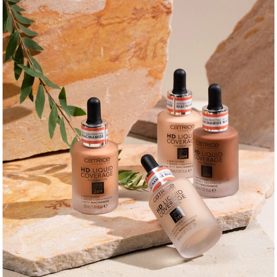 Catrice HD tečni puder u nijansi 050 Rosy Ash