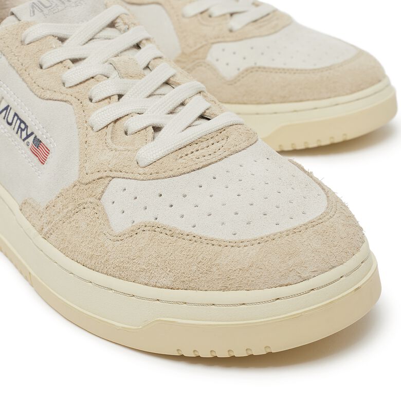 Autry Medalist Low Man SH02 suede/hair ecru