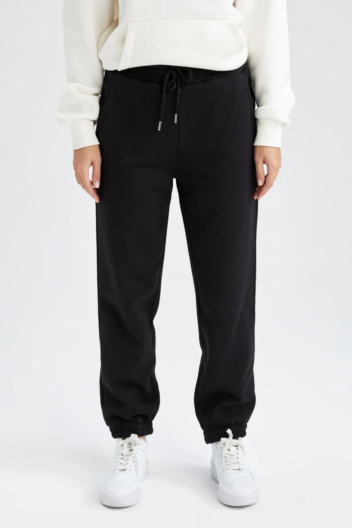 DeFacto  Jogger-Trainingshose mit Standard-Passform, flexiblem, gebändertem Bein, wendbar