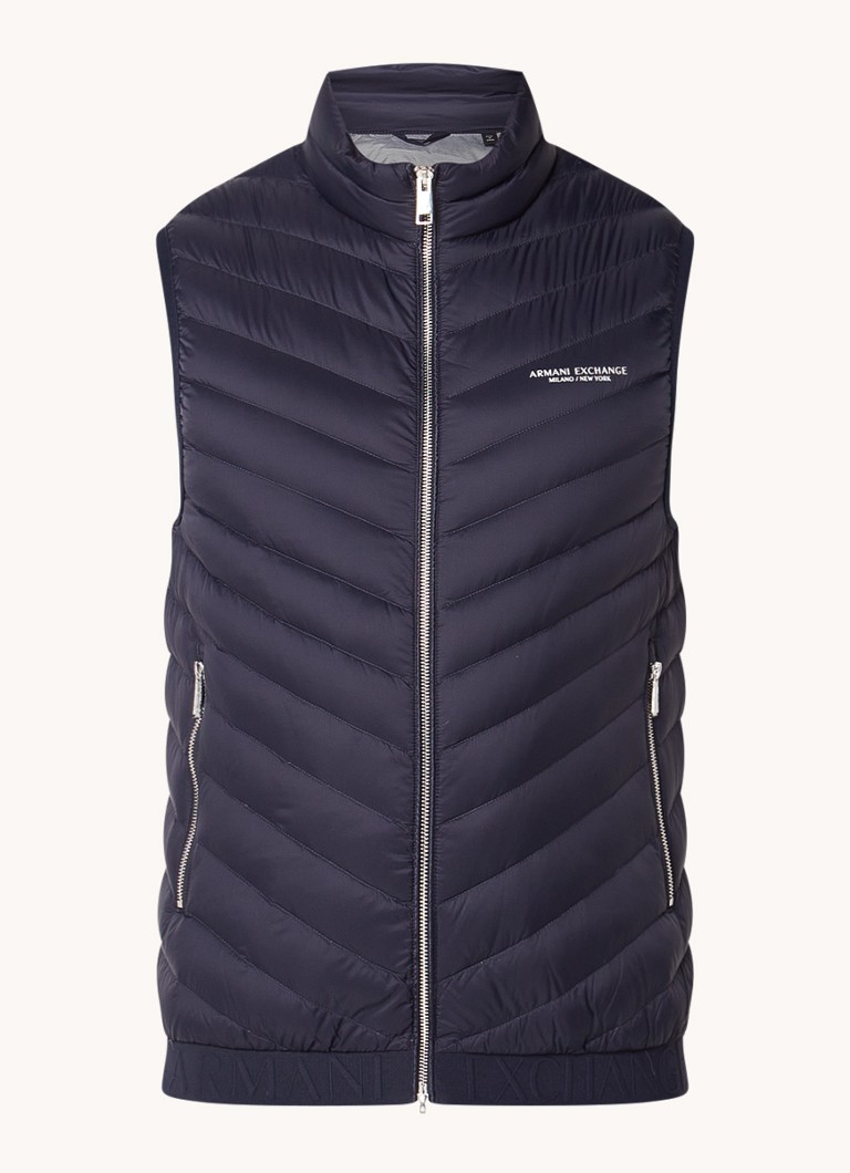Gilet trapuntato Armani Exchange con imbottitura in piuma e tasche con cerniera.