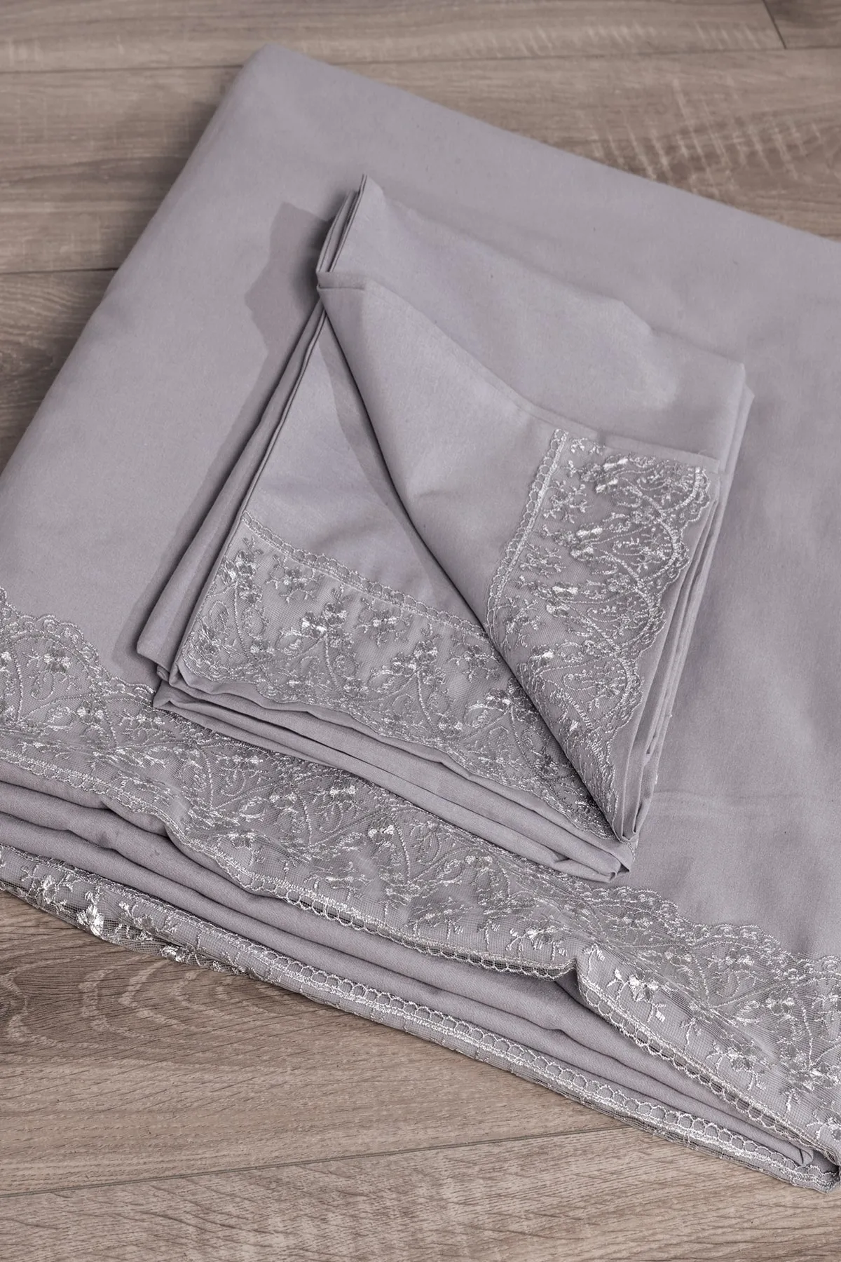 Çeyiz Diyarı  Französisches Spitzen-Patya-Mitgift-Bettbezug-Set, Grau