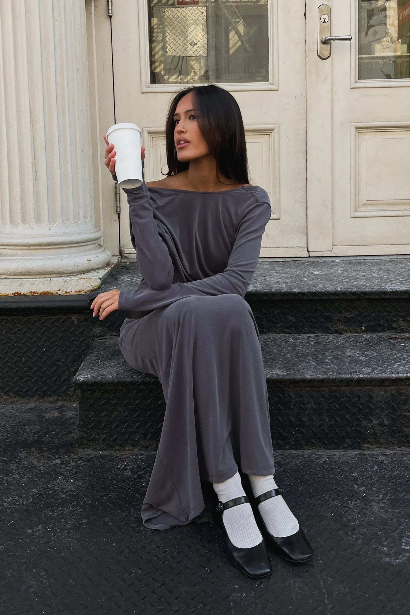 Drapiertes Maxikleid mit tiefem Rückenausschnitt