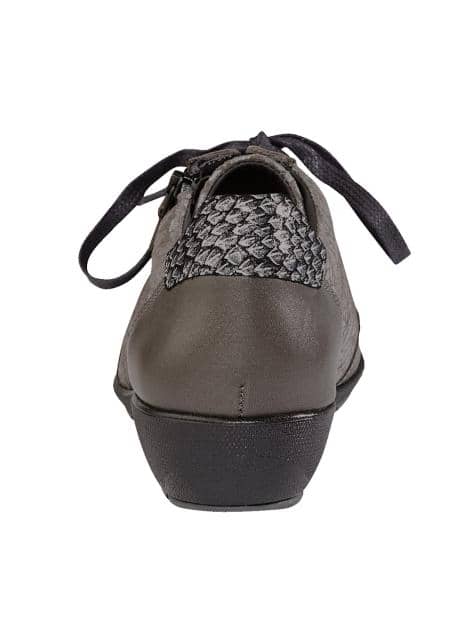 Schnürschuh