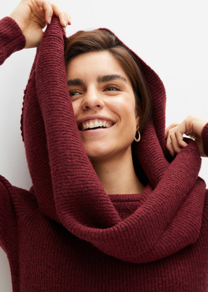 Pullover mit variablem Schal-Element