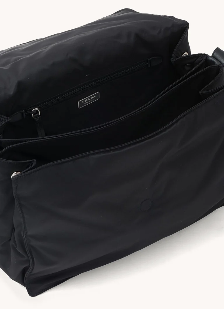 Sac bandoulière rembourré Prada Re-Nylon grand format