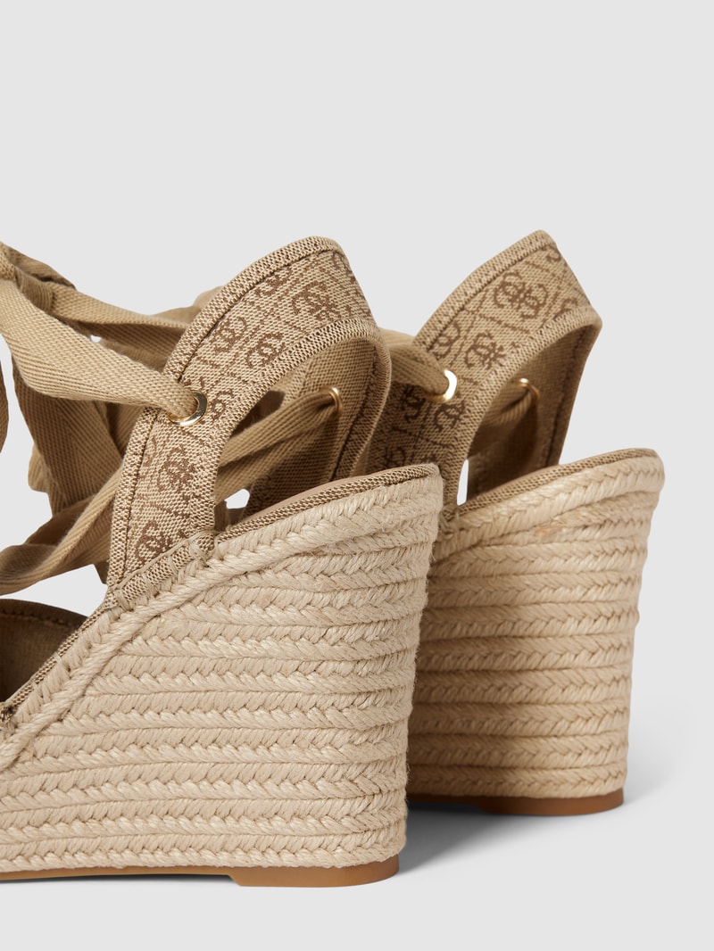 Wedges mit Label-Print Modell 'HALONA' in beige