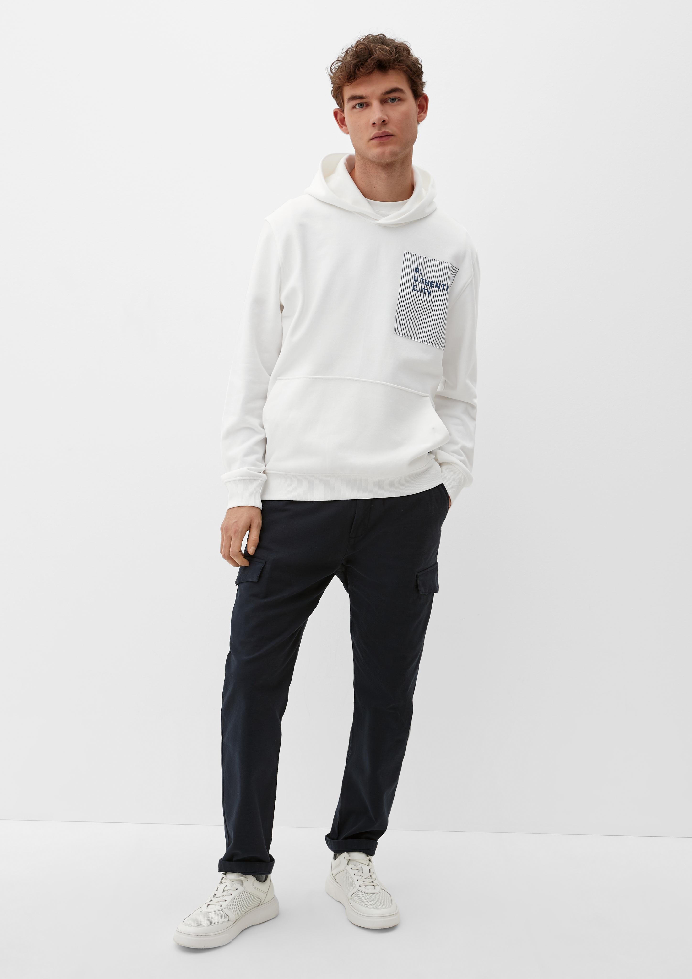 Kapuzenpullover mit Patch und Rubberprint  2129557-01D1