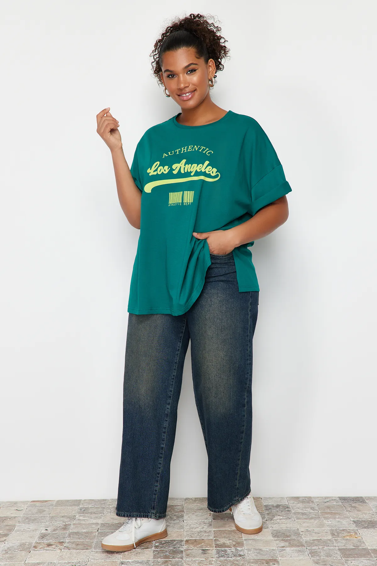 Trendyol Curve  Große Größen in T-Shirt - Grün - Oversized