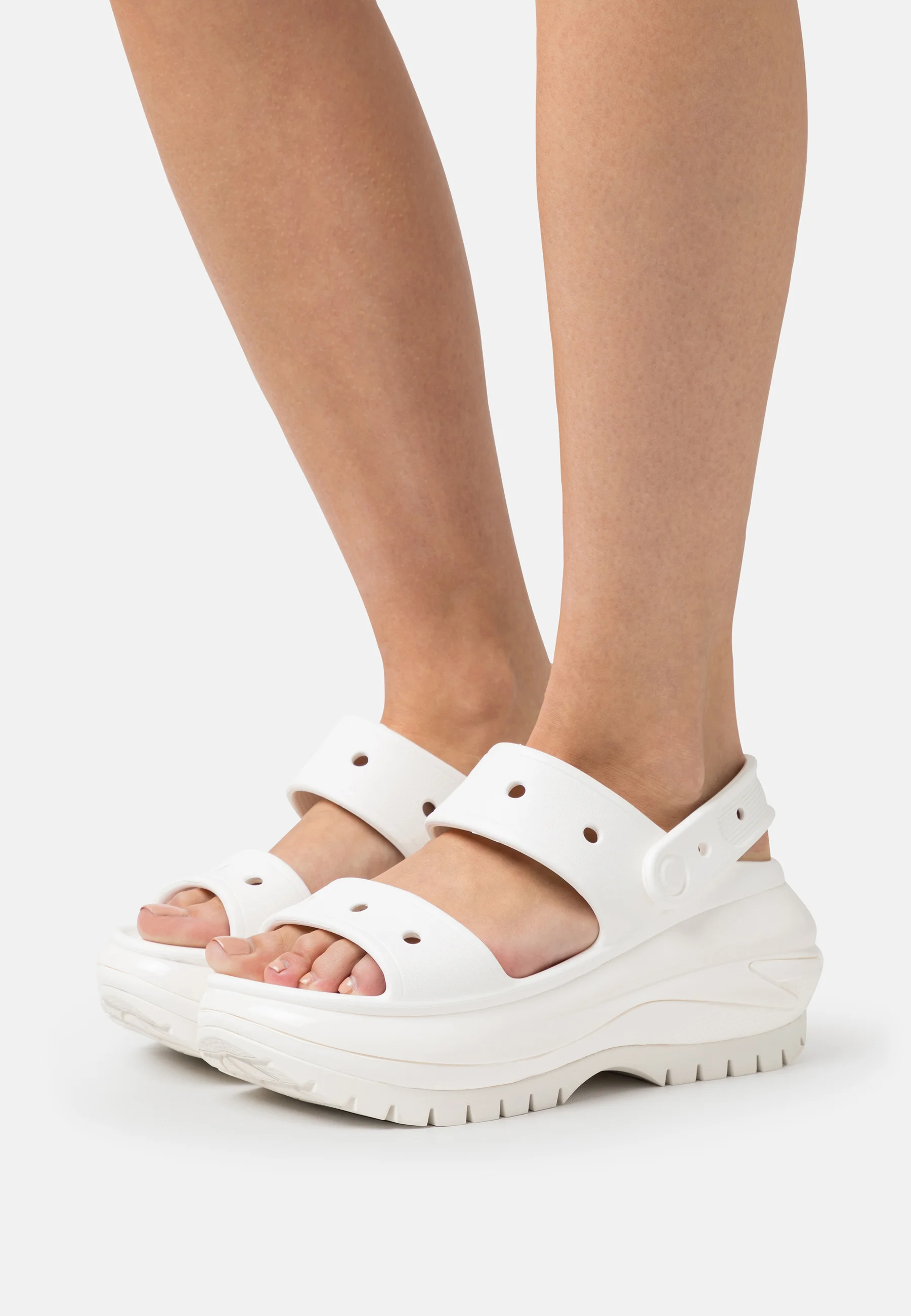 Crocs CLASSIC MEGA CRUSH - Pantuflas