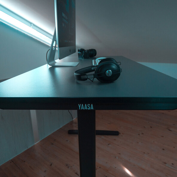Elektrisch höhenverstellbarer Schreibtisch Desk Basic, anthrazit