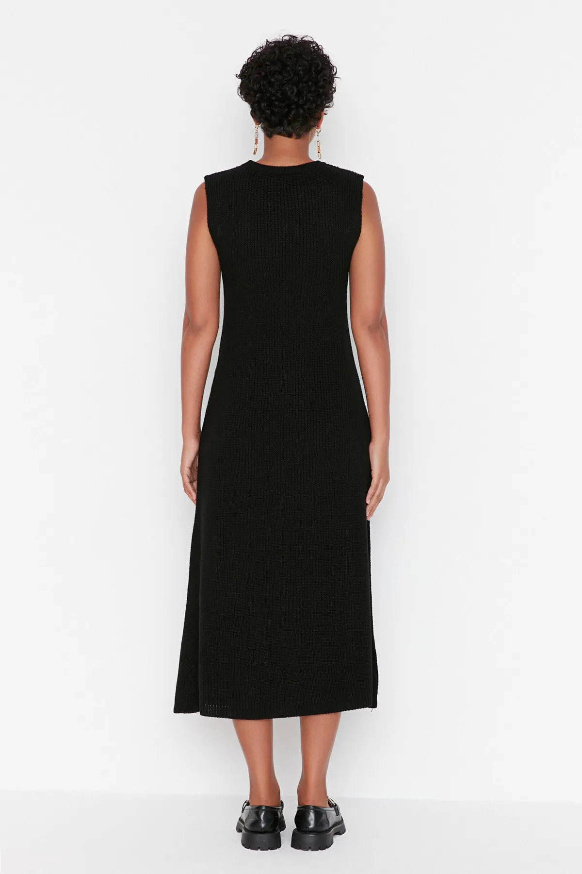 Trendyol Collection  Schwarzes Strickkleid TWOAW23EL00019