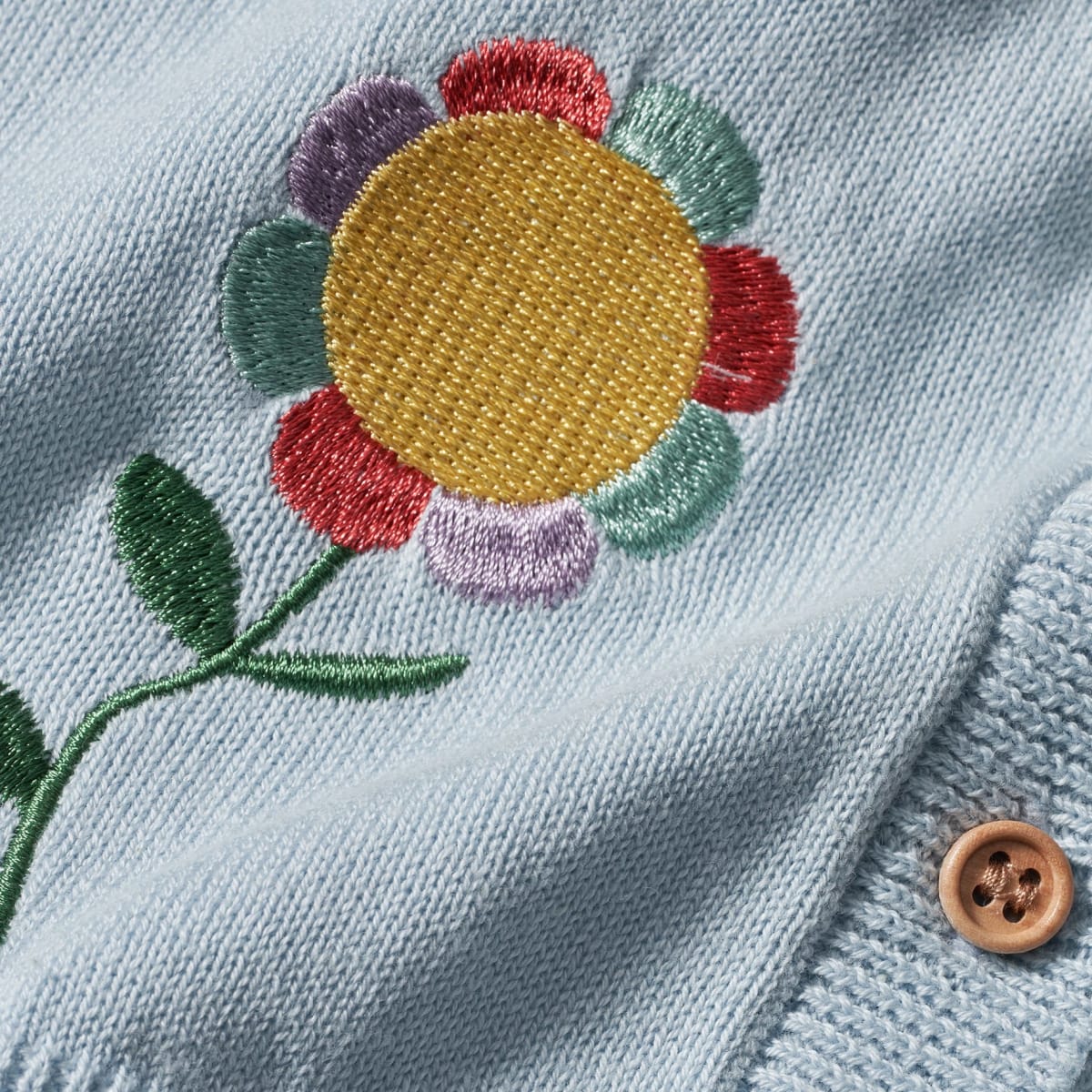 Strickjacke mit Stickerei, blau, Gr. 104, 1 St