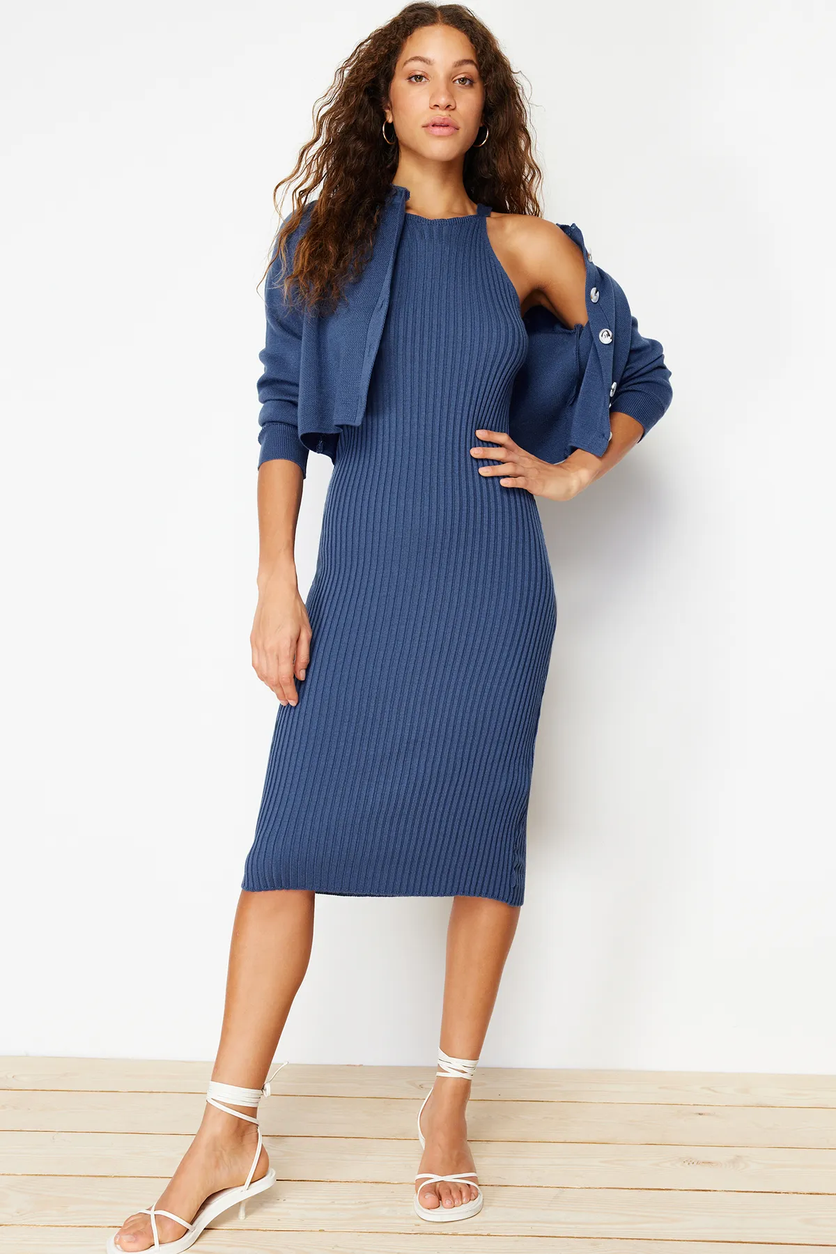 Trendyol Collection  Indigo-Einfarbig TWOSS23EL00738