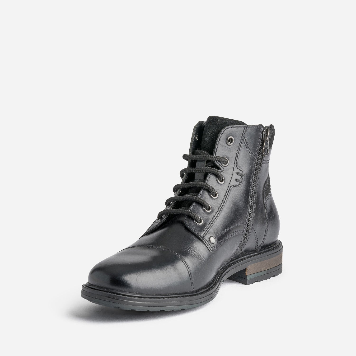 Bottine noire en cuir décor zip et boucle
