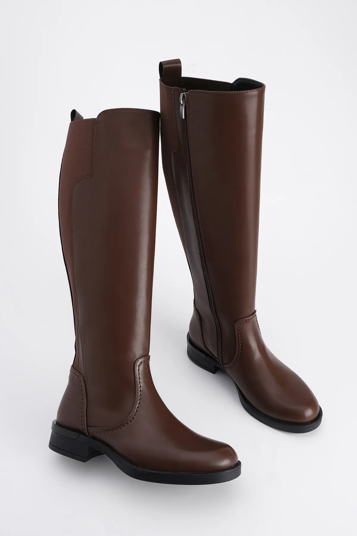 Marjin  Knielange Damen-Tagesstiefel mit Reißverschluss Helas Brown