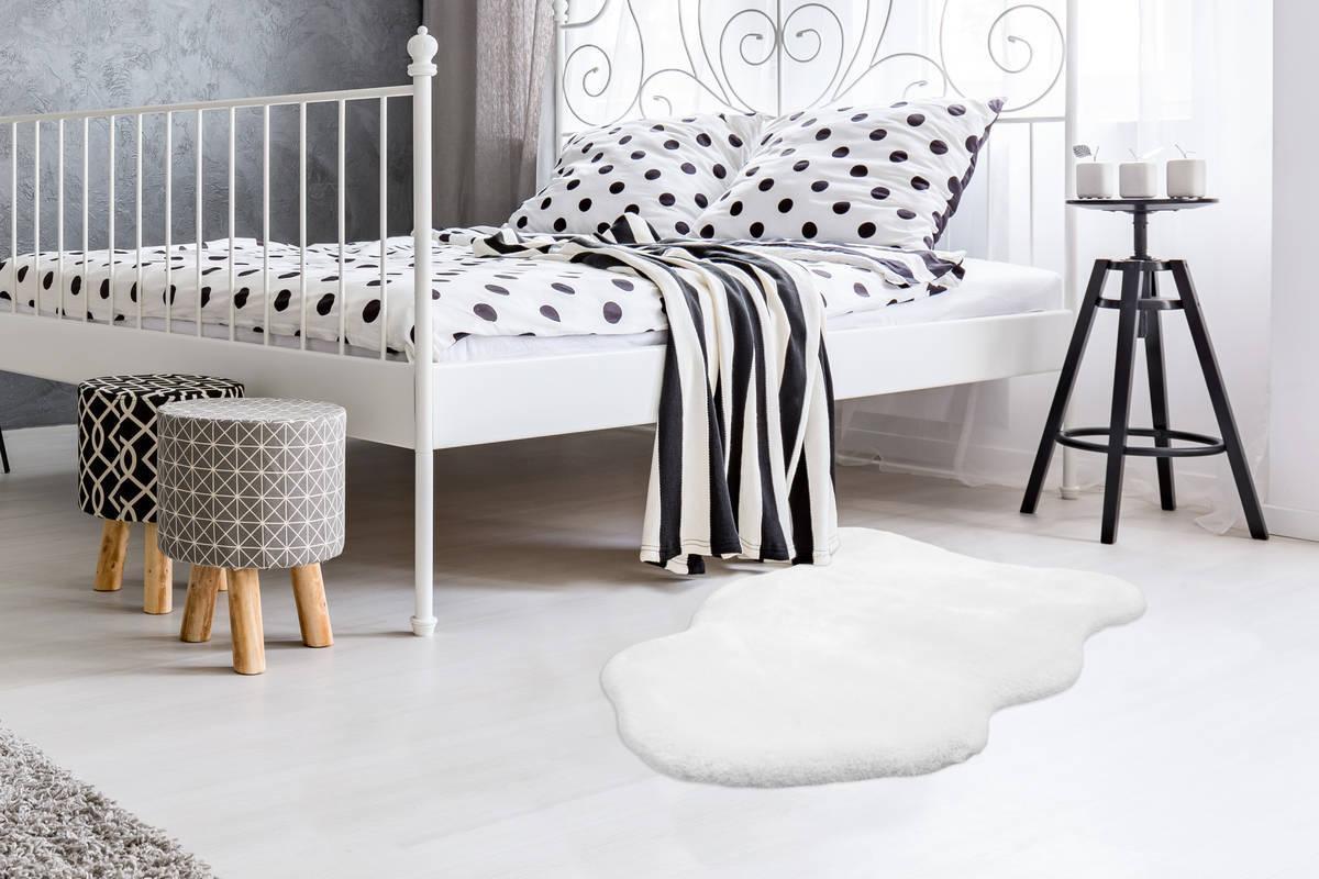 Arte Espina Rabbit Sheepskin 200