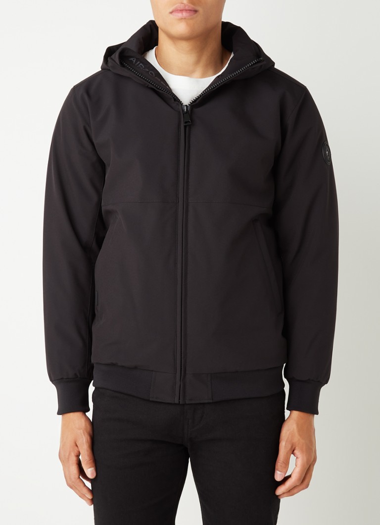 Jachetă de zbor softshell Air Force, cu matlasare și buzunare cu fermoar.