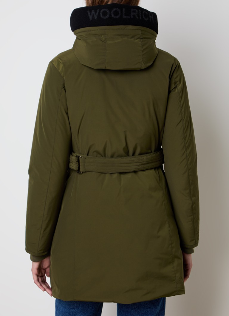 Prošívaná parka Woolrich s péřovou výplní a odnímatelnou kapucí