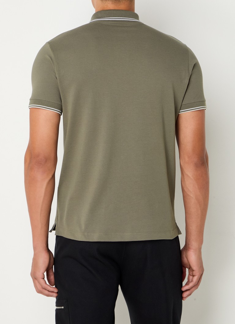 Polo Stone Island 2SC18 de corte regular, confeccionada em algodão piqué com punhos texturizados.