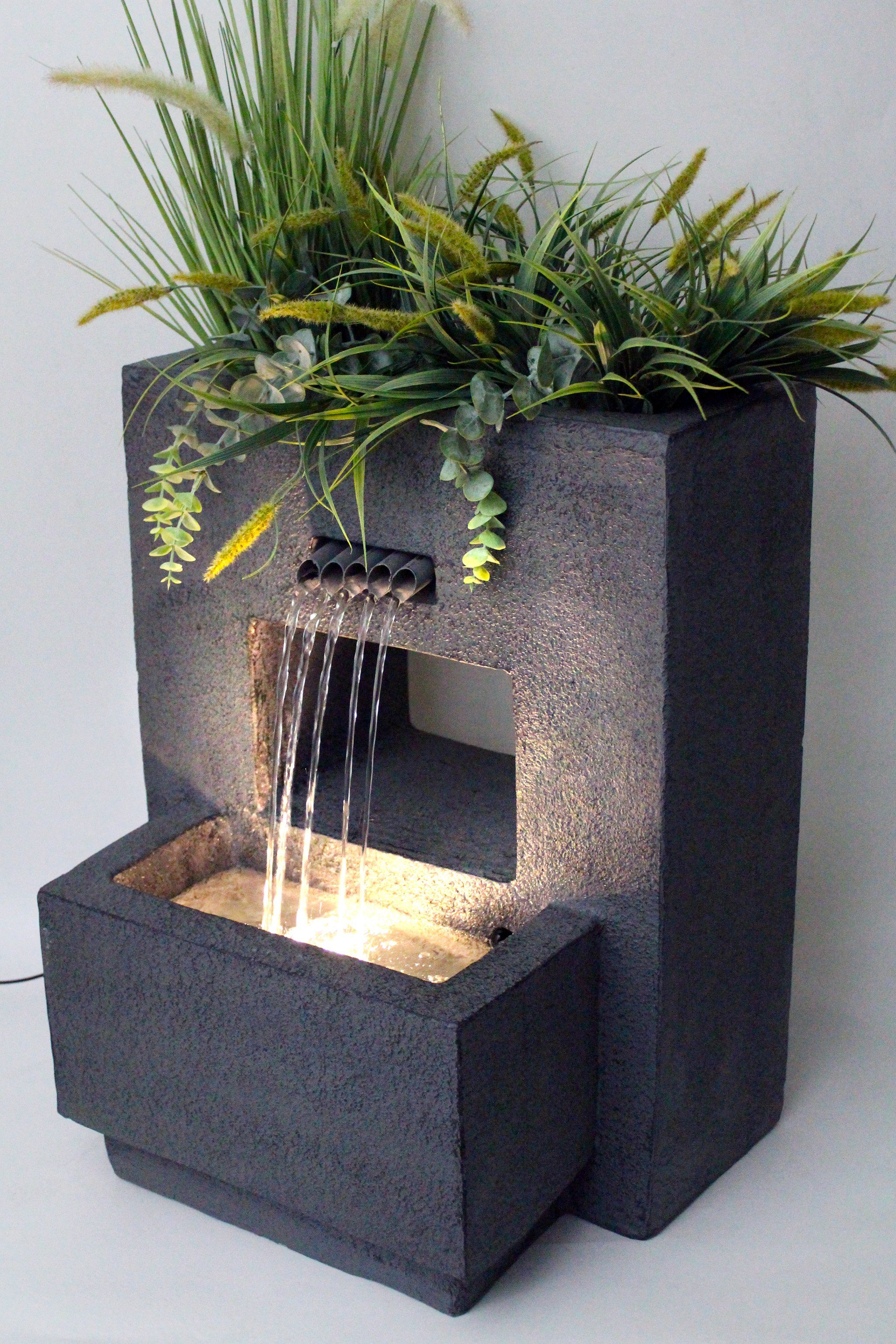 Arnusa Gartenbrunnen Springbrunnen mit LED Beleuchtung bepflanzbar 57x35x45 cm, Komplett-Set LED, Betonoptik