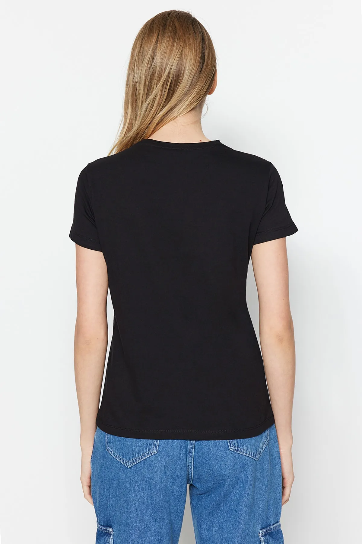 Trendyol Collection  Schwarz-weiß-schwarz gestreiftes 3er-Pack Basic-Strick-T-Shirt mit Rundhalsausschnitt TWOSS20TS0146