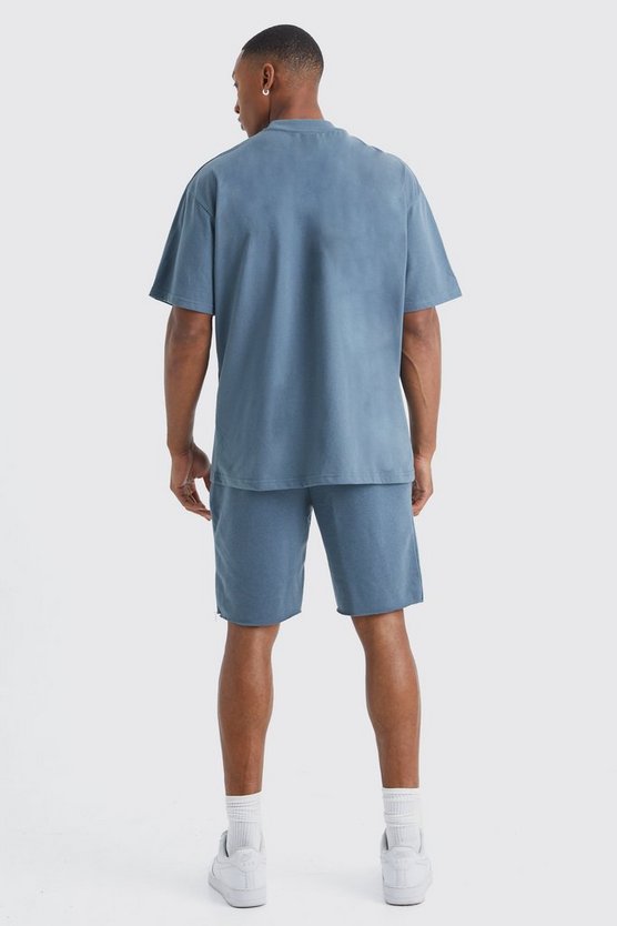 Oversize Limited T-Shirt mit rohem Saum und Shorts
