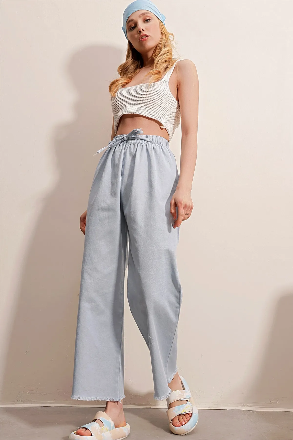 Trend Alaçatı Stili  Eisblaue Palazzo-Jeanshose mit hoher Taille und Quasten für Damen ALC-X8930