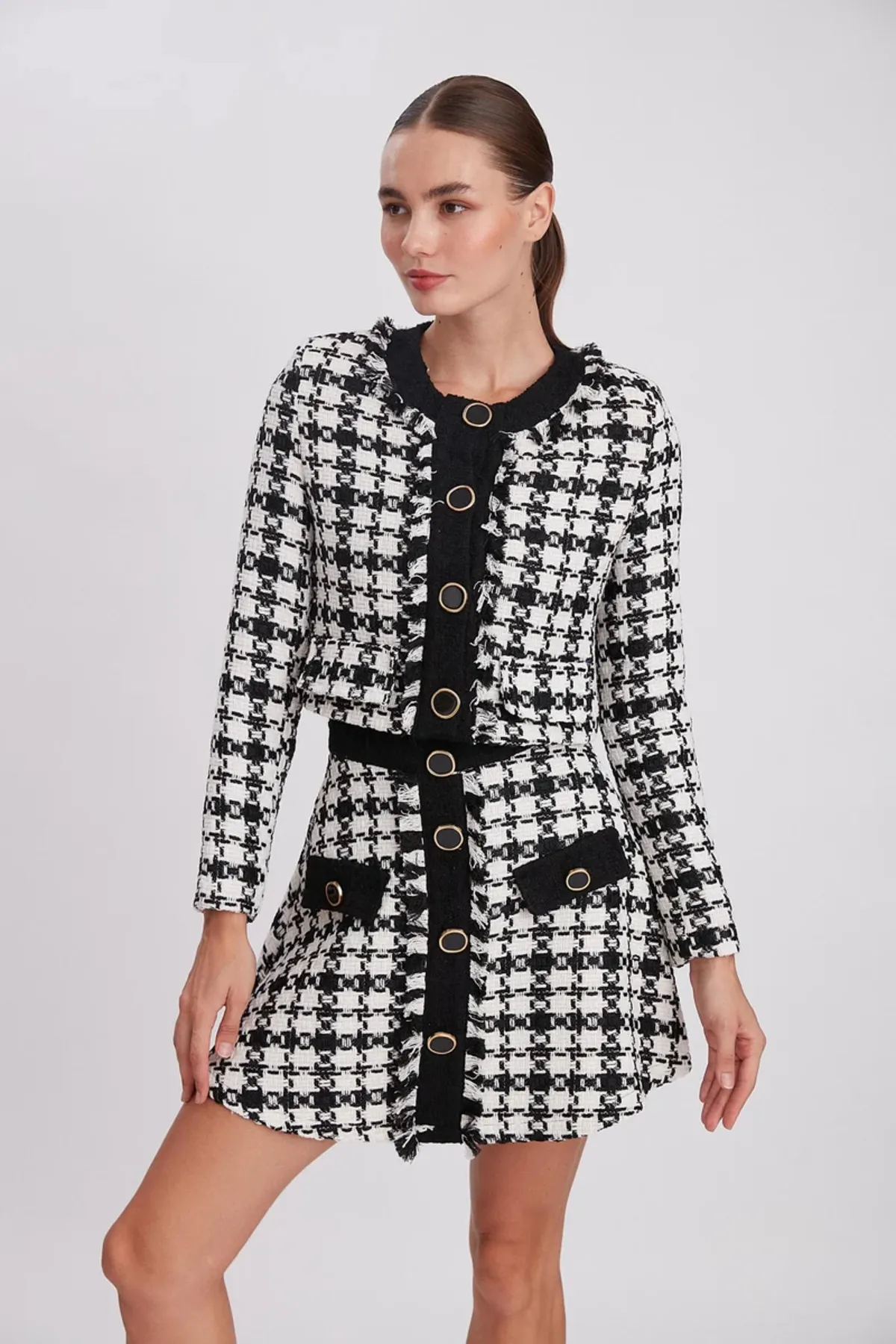 Laluvia  Schwarzer Tweed-Anzug mit Glockenrock und Jacke