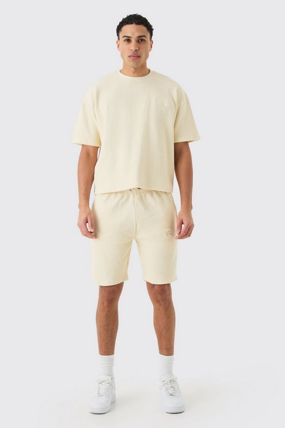 Kastiges Oversize T-Shirt und Shorts