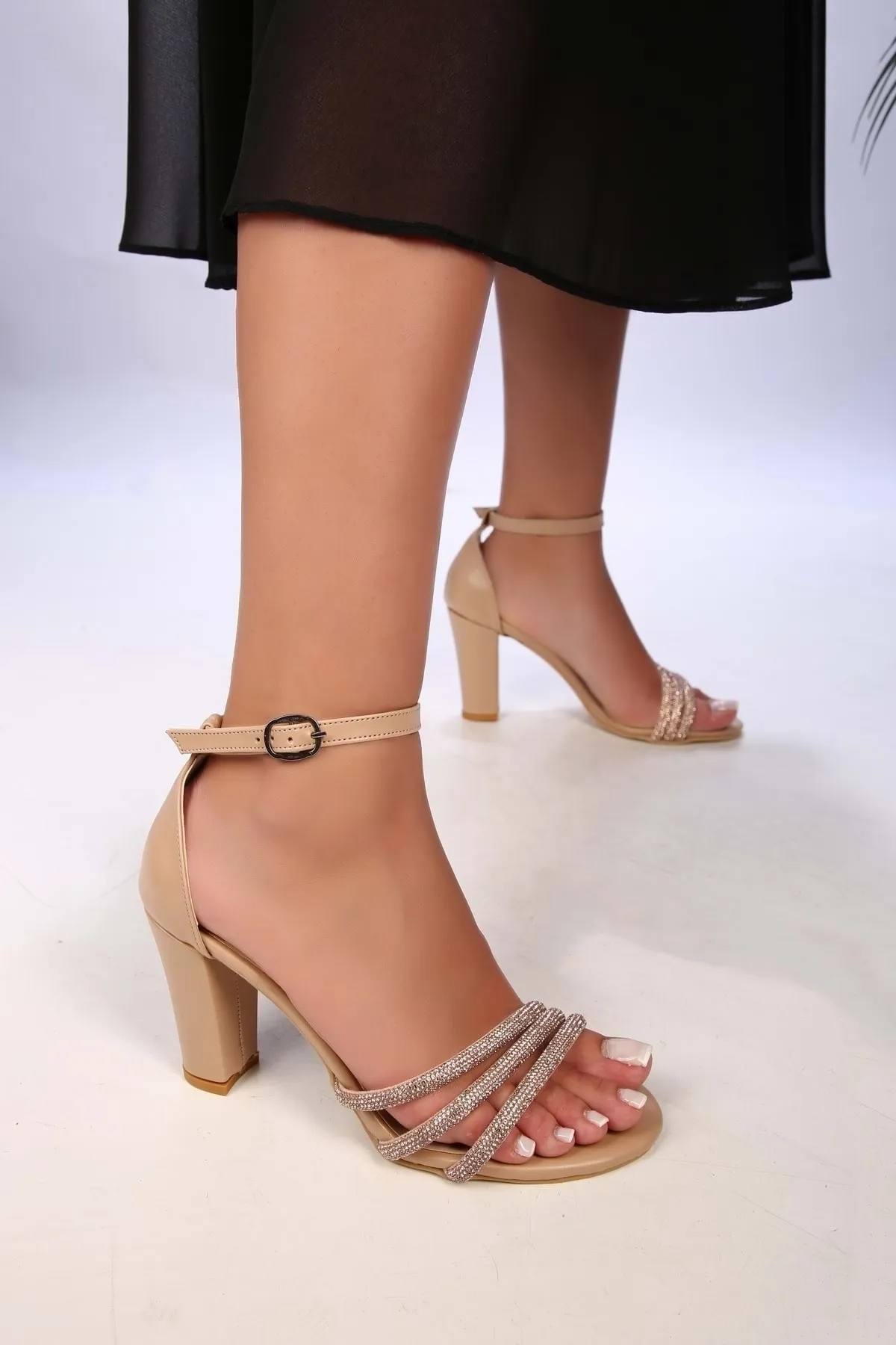Shoeberry  Damen-Schuhe „Forty“ in Hellbraun mit geripptem Stein und Absatz