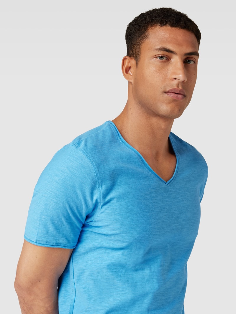 Regular Fit T-Shirt aus Baumwolle mit V-Ausschnitt in blau