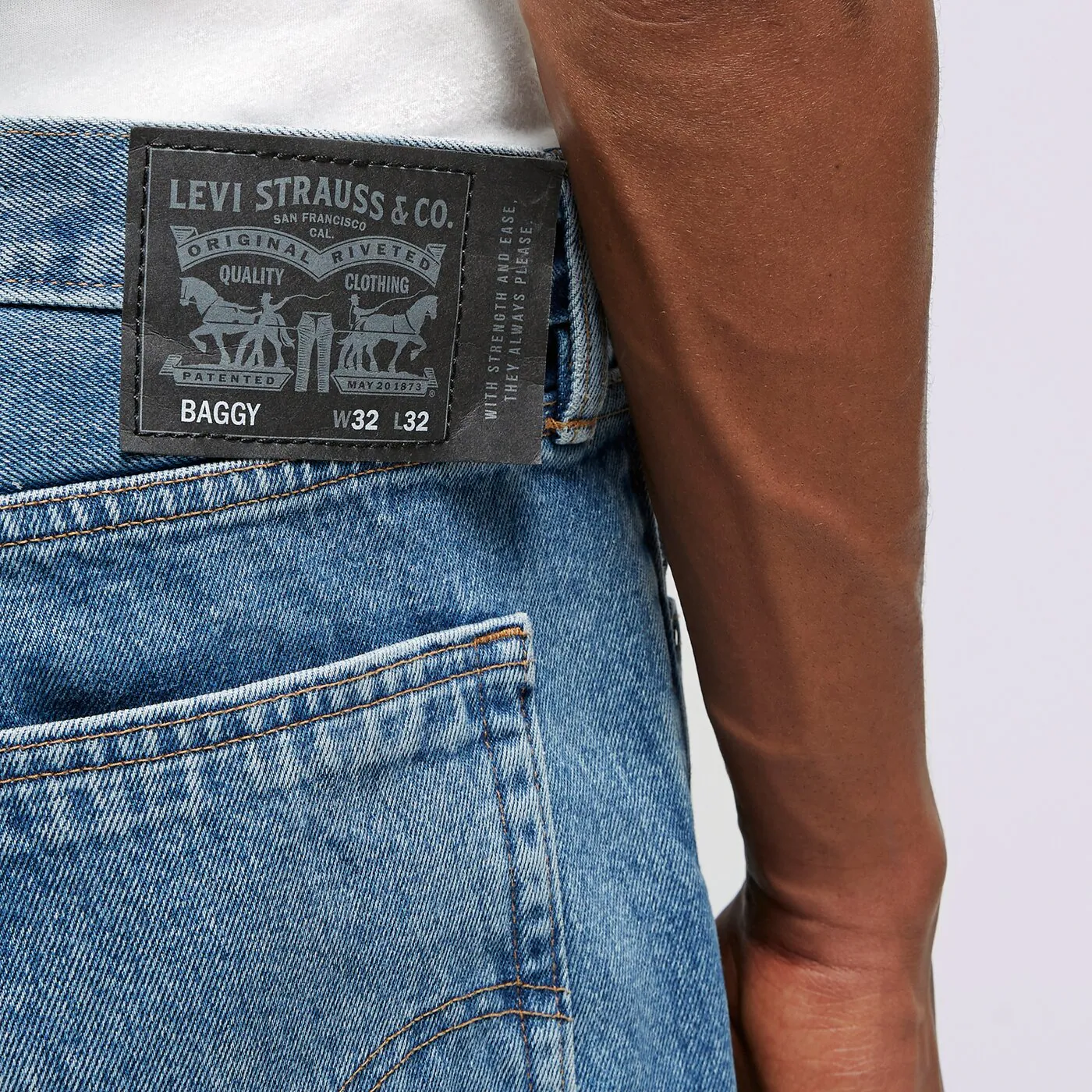 LEVI'S HOSE SKATE BAGGY 5 POCKET Blau
