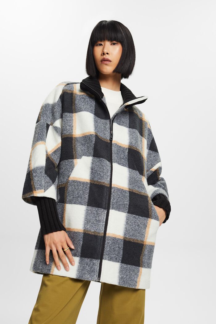 Recycelt: Karierte lange Jacke