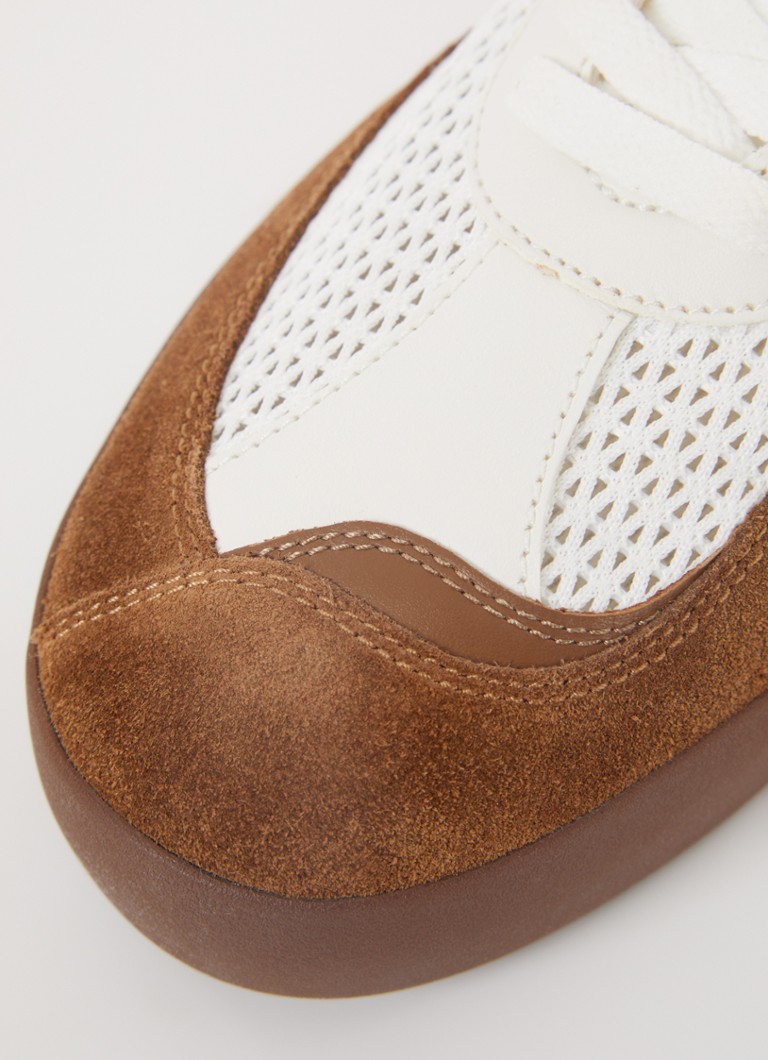 Chloé  Kicknat sneaker van kalfsleer met mesh en suède details